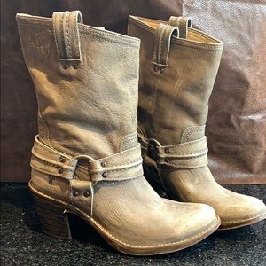 Women’s Distressed leather FRYE boots